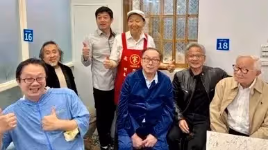 狗仔直擊｜「AI教父」黃仁勳會科技大佬！林百里、張忠謀當地陪逛寧夏夜市吃宵夜