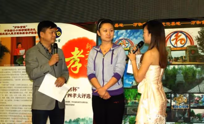 2015年，公公患肝癌，兒媳割下69%肝臟移植給公公，讓老人多活3年