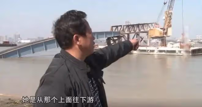 2014年,湖北大媽在長江游泳時醉倒睡著,10小時漂了75公里到江西
