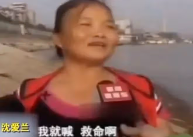 2014年,湖北大媽在長江游泳時醉倒睡著,10小時漂了75公里到江西