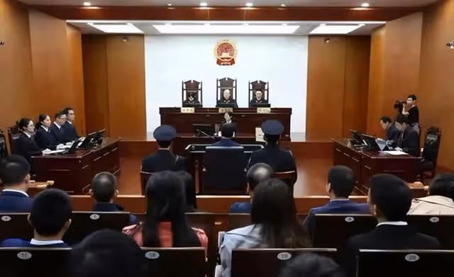 回顧:成都80歲老人被判離婚,財產要被分走一半,老人十分委屈