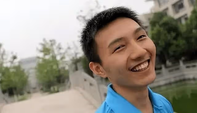 回顧一學霸放棄保送清華，說要享受高考過程，後來他考了多少分？
