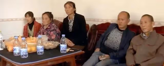 回顧：單親媽媽患癌症，親戚們拒絕幫她養2個兒子，現在如何？