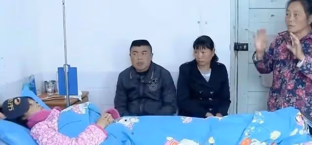 回顧:單親媽媽患癌症,親戚們拒絕幫她養2個兒子,現在如何?