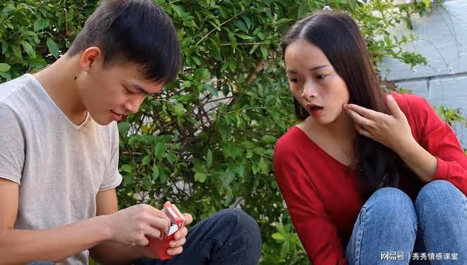 我欠男閨蜜十萬,半年後他說不要錢了,只要我離婚