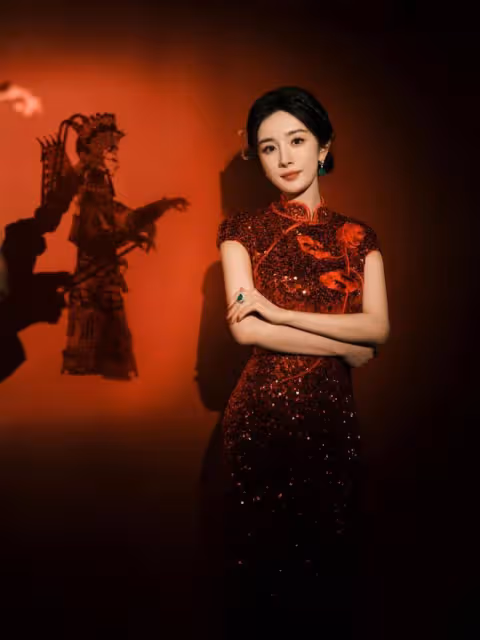楊冪帶火了新中式穿搭，屢屢登上熱搜榜！優雅時尚趕潮流