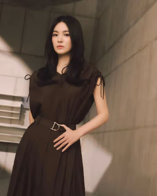 宋慧喬三款穿搭,展現出自然之美、自信之美、浪漫之美
