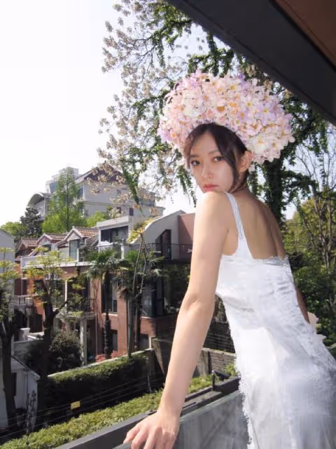 宋妍霏和程瀟優雅浪漫的弔帶裙,不如虞書欣甜辣時尚又迷人