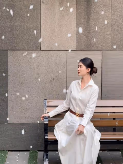 喬欣和張小斐優雅浪漫的裙裝,不如劉亦菲穿出清新減齡有時尚品味