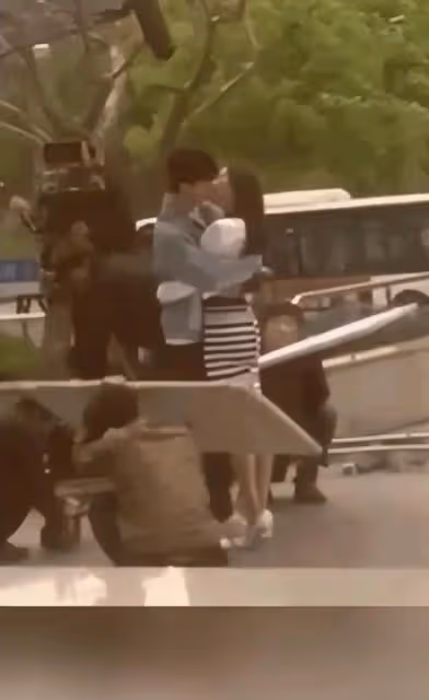 本以為楊冪是萬人迷,直到看到許凱龔俊華晨宇對她的嫌棄,我懂了