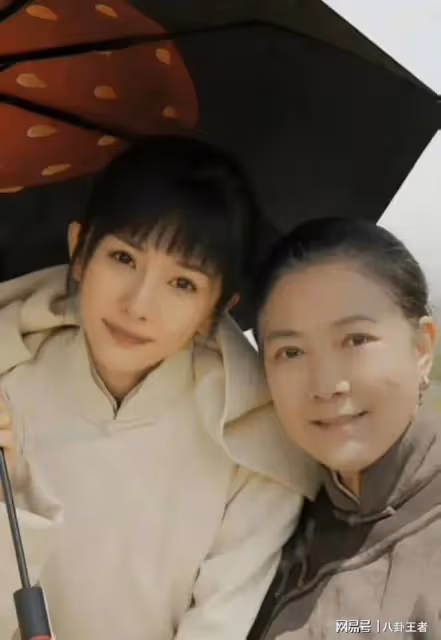 楊冪又去禍害農村抗日劇了!演技被央視點名痛批,轉型之路太難了