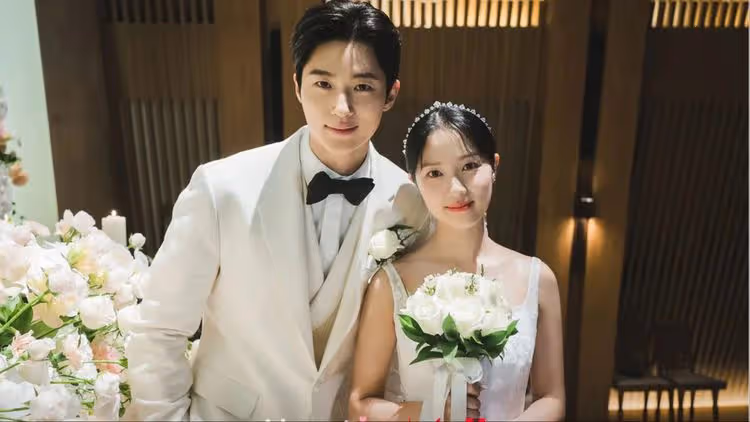 《背著善宰跑》結局甜翻粉絲　金惠奫婚紗非孫藝真同款照樣仙爆
