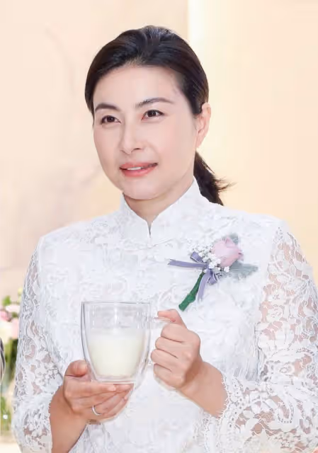 42歲郭晶晶拍雜誌大片,身材曼妙很驚艷,霍家的眼光太毒辣