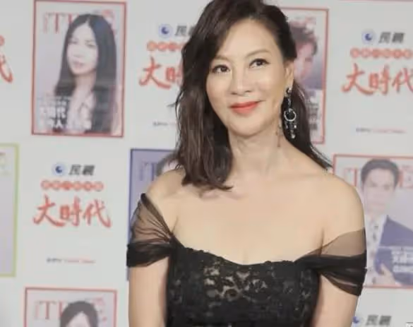 台灣女藝人公然支持「台獨」 , 58歲還曬懷孕B超照,全網暴怒