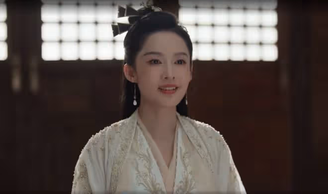 慶餘年2:美不過王楚然,媚不過王曉晨,她憑啥第一個被央視點名