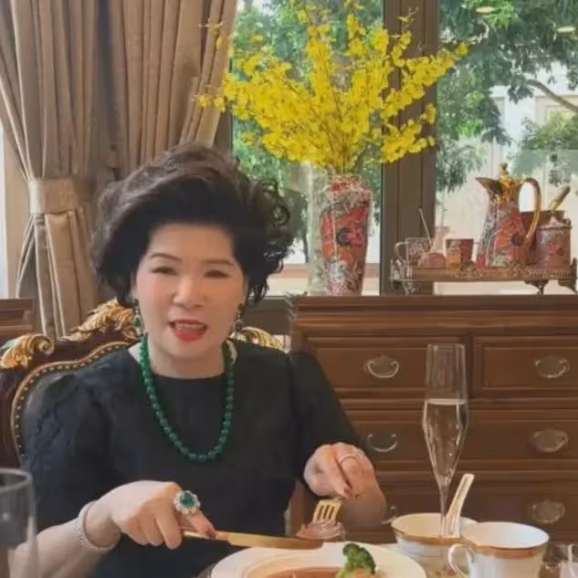 「身家十億」的大網紅涼了,可笑的是他越炫富、越致富