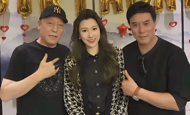 外公是影帝，舅舅是陳佩斯，爸爸是「趙雲」，她卻是「網紅」？