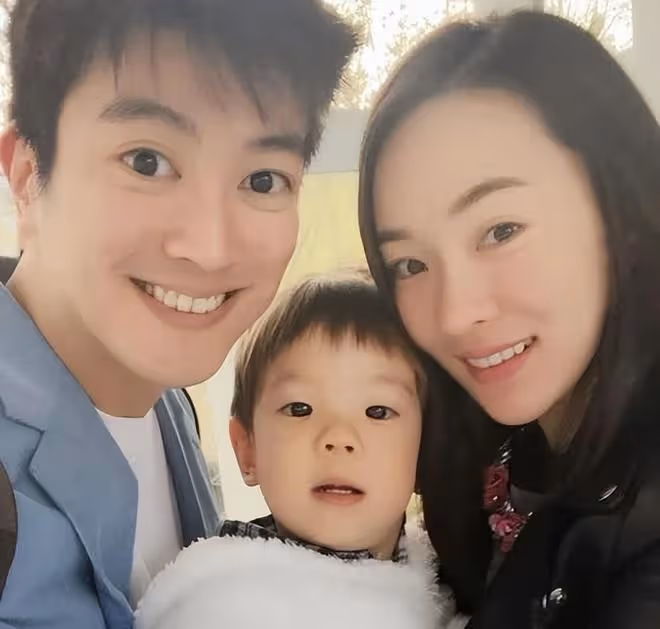 與霍思燕結婚11年,人設崩塌的杜江,為自己的選擇付出代價