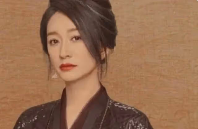 年近半百卻風韻猶存,「不老女神」李小冉,真的是年齡越大越驚艷