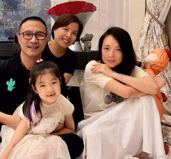 難怪汪峰能5婚!醒醒學校花800萬不一定能進,貝克漢姆都來踢過球