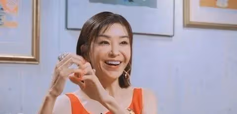 前TVB花旦訂婚請舊愛做攝影師,與第二任老公結婚17年對方竟背妻偷食
