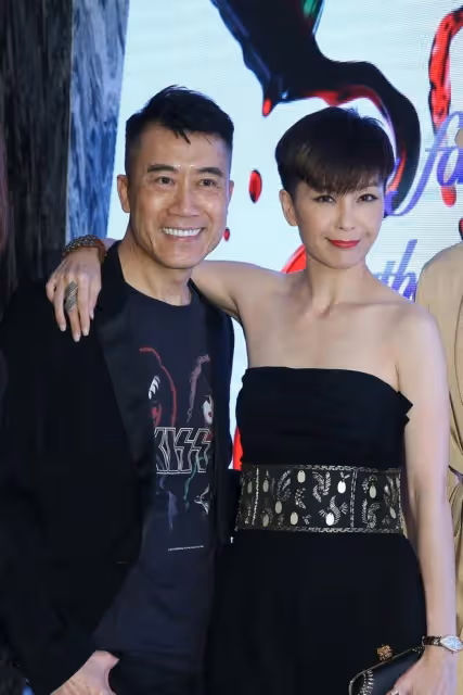 前TVB花旦訂婚請舊愛做攝影師,與第二任老公結婚17年對方竟背妻偷食