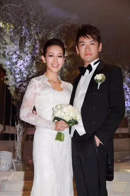 41歲前TVB女星被指靠父親上位,曾嫁兩億闊少離婚收場,再婚收穫幸福
