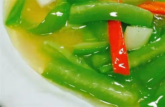 值得收藏的白油絲瓜做法,做出來的絲瓜翠綠不發黑,清爽不油膩