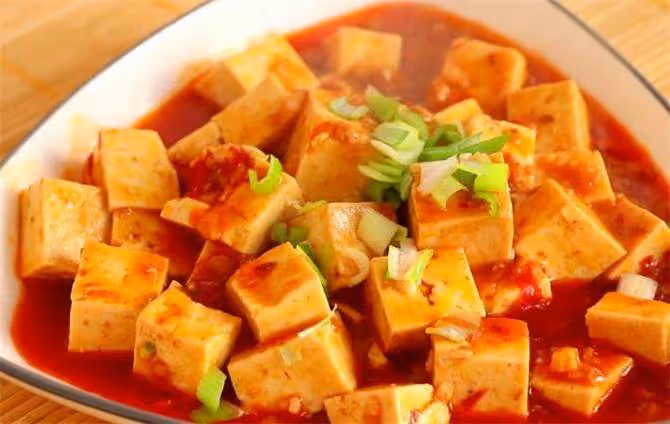 麻婆豆腐原來這麼簡單,大廚教你技巧,香嫩入味,不放肉照樣好吃