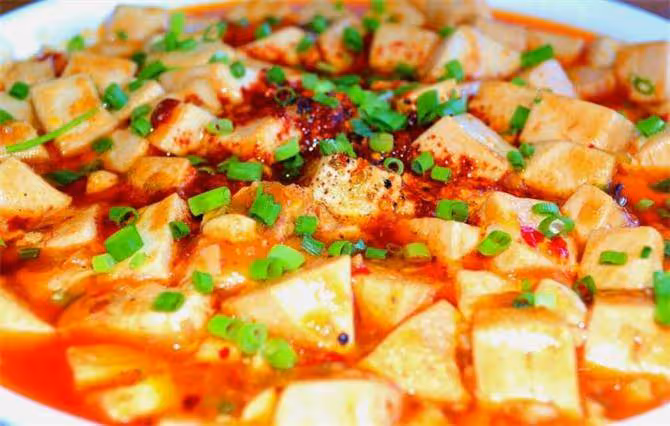 麻婆豆腐原來這麼簡單,大廚教你技巧,香嫩入味,不放肉照樣好吃