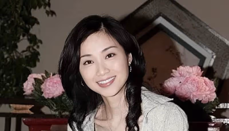 香港女星譚小環多家茶餐廳宣布倒閉，虧損超千萬，網友：大快人心