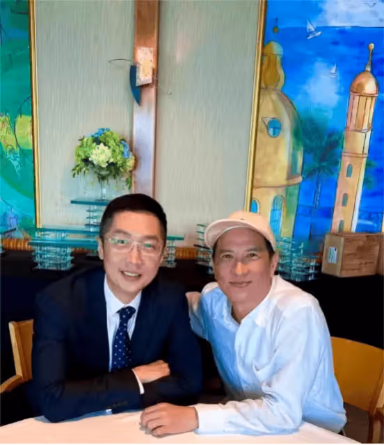 厲害！TVB前當家小生戰勝抑鬱，走出前半生陰霾，如今多個頭銜成人生贏家