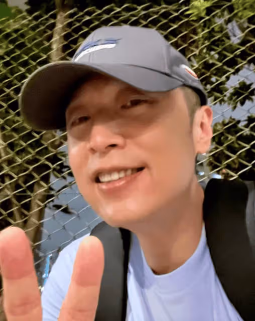 厲害！TVB前當家小生戰勝抑鬱，走出前半生陰霾，如今多個頭銜成人生贏家