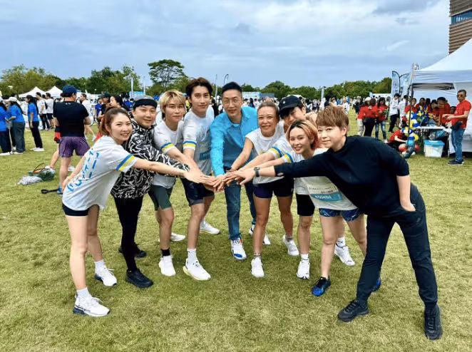 厲害！TVB前當家小生戰勝抑鬱，走出前半生陰霾，如今多個頭銜成人生贏家