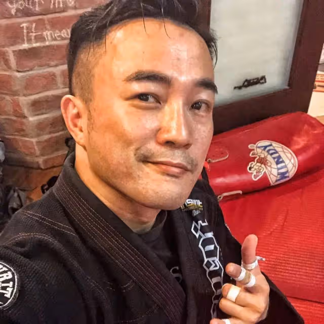 TVB前綠葉演員自曝當年工資低，僅1000元工資，曾因身無分文而不敢出門