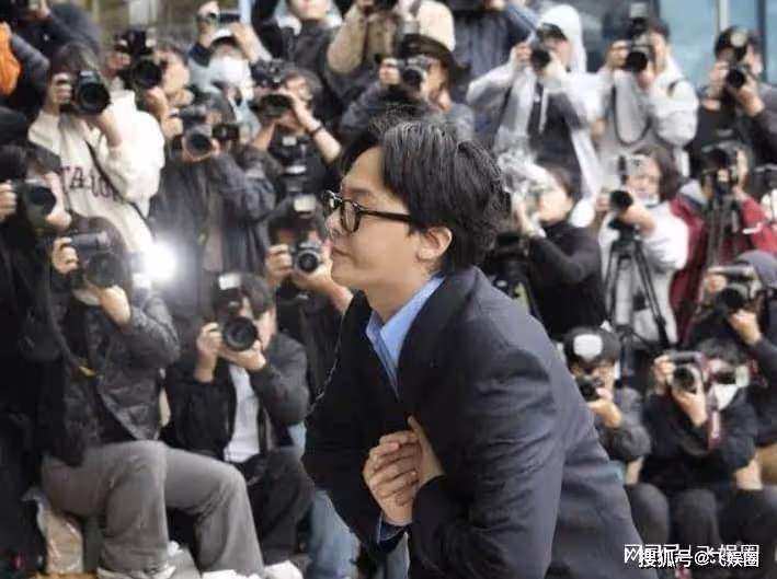 權志龍前往警局戴7000元眼鏡,網友表示願意購買,品牌方:從未想過的宣傳方式