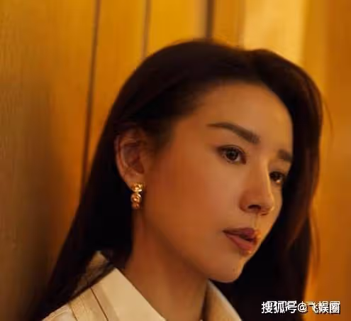 董潔近況憔悴引髮網友擔憂,面容憔悴,與前夫復合傳言不實