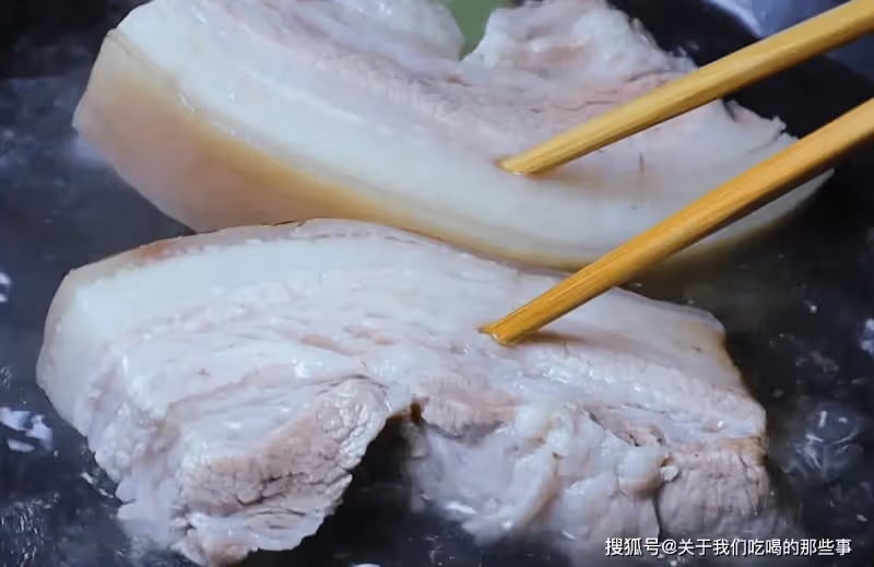 做紅燒肉,牢記4個竅門,出鍋後香味濃郁,色澤紅亮,軟糯不柴