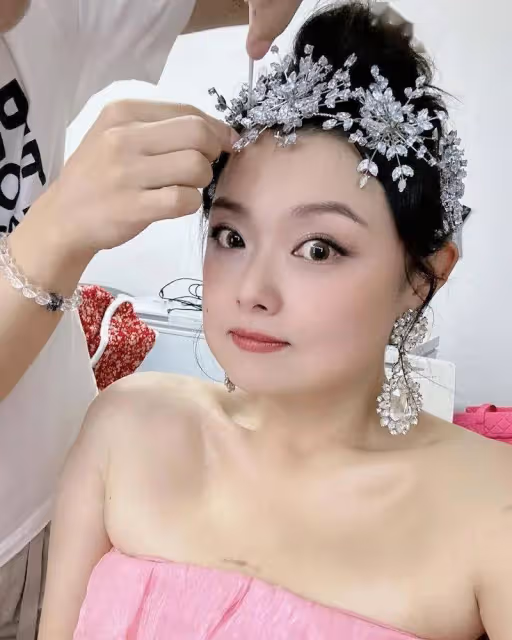 前TVB女星大曬穿粉紅裙露肩照！體重曾達到26斤，如今大變女神