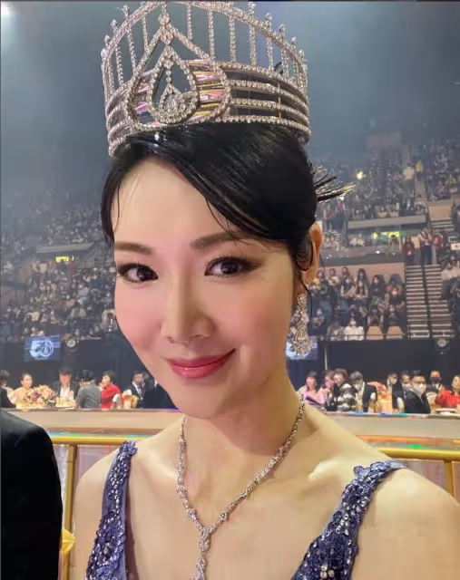 TVB帥氣男星被小13歲模特女友,狠心單方面宣布分手!又火速戀上集團董事