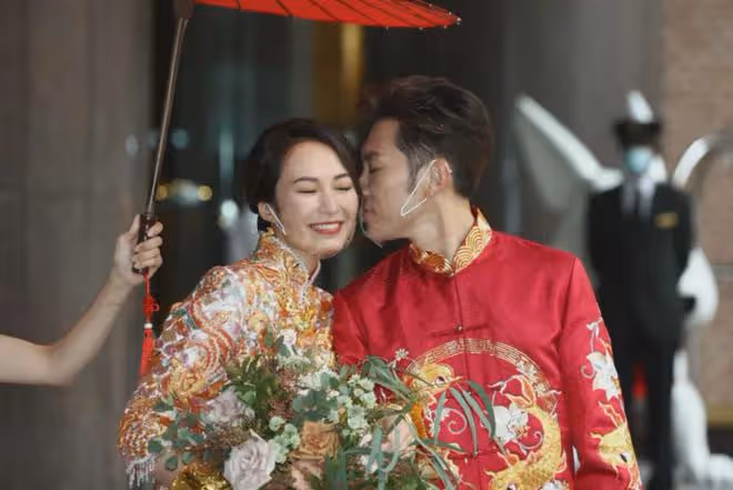 36歲氣質港星大曬靚照，網友直呼太瘦不好看！擔憂鬧婚變