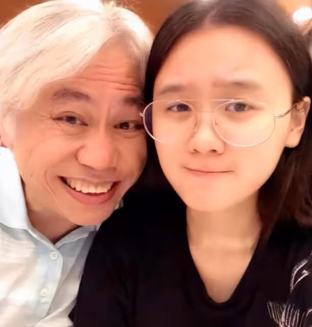 李坤城妹妹透露，28歲林靖恩變得瘋癲，患上精神病後四處流浪