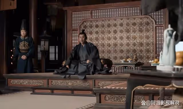 看懂懸空廟影子出現,才知陳萍萍有反叛之心,為霰彈槍刺殺做準備