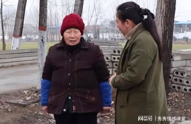 拆遷後想分女兒30萬,兒媳知道後鬧翻了天:給了就別想要孫子