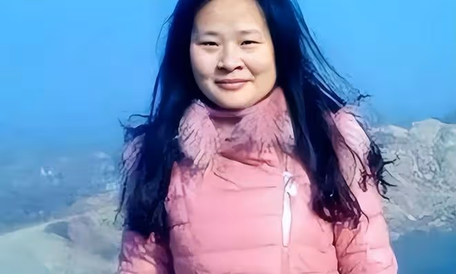 安徽光棍兄弟為養棄嬰,裝一車土僅賺3元,多年後女嬰拚命反哺