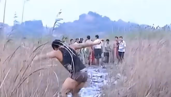 回顧:孕婦深陷沼澤4天4夜,靠喝污水維持生命,後來如何了