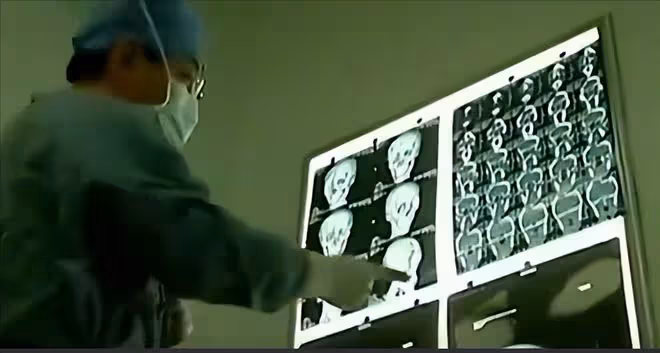 回顧:山東一女子看電視,看到失蹤的丈夫和兒子,兒子只剩半個頭