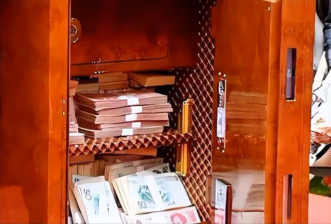 13年上海女子遇上怪事,每逢周四必丟錢,4年總共丟失100多萬