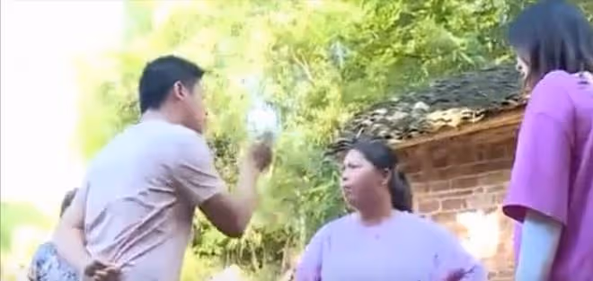 妻子借給弟弟56萬，丈夫居然毫不知情，要求還錢時弟弟拒不認帳