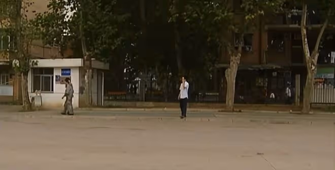 回顧武漢男子去世後,母親將他手機一起火化,不久後電話竟打通了